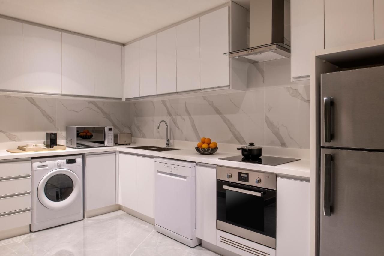 Steigenberger Residence Doha Eksteriør billede A typical kitchen