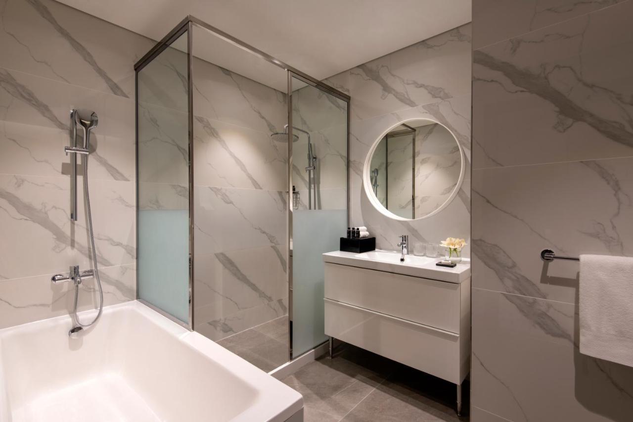 Steigenberger Residence Doha Eksteriør billede Bathroom
