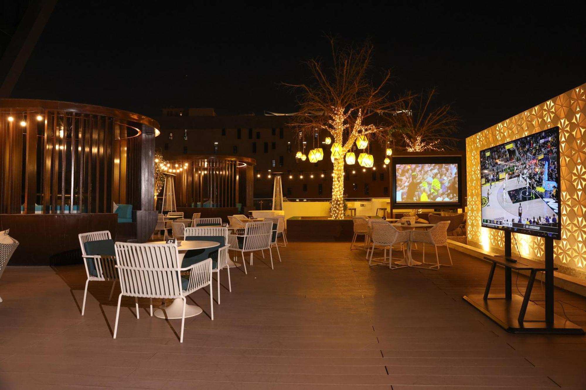 Steigenberger Residence Doha Eksteriør billede The Sky Bar